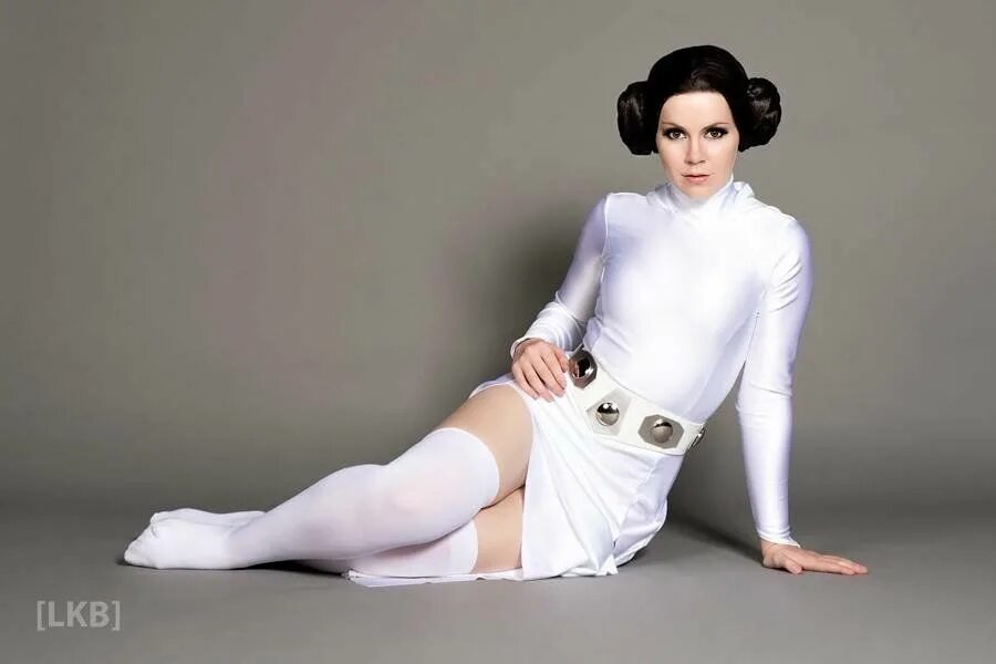 Leya foot. Princess Leia.