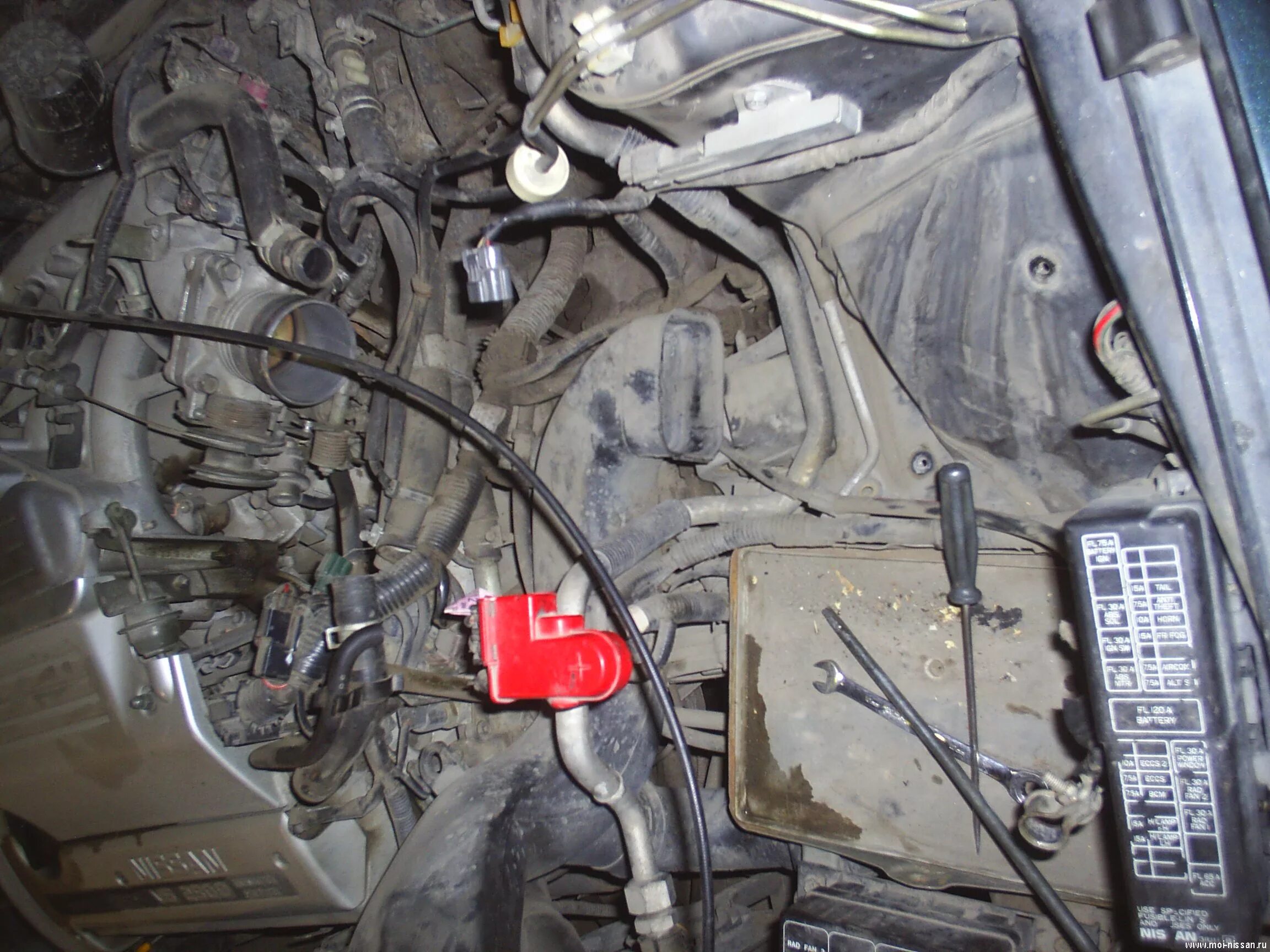 ниссан примера как снять стартер