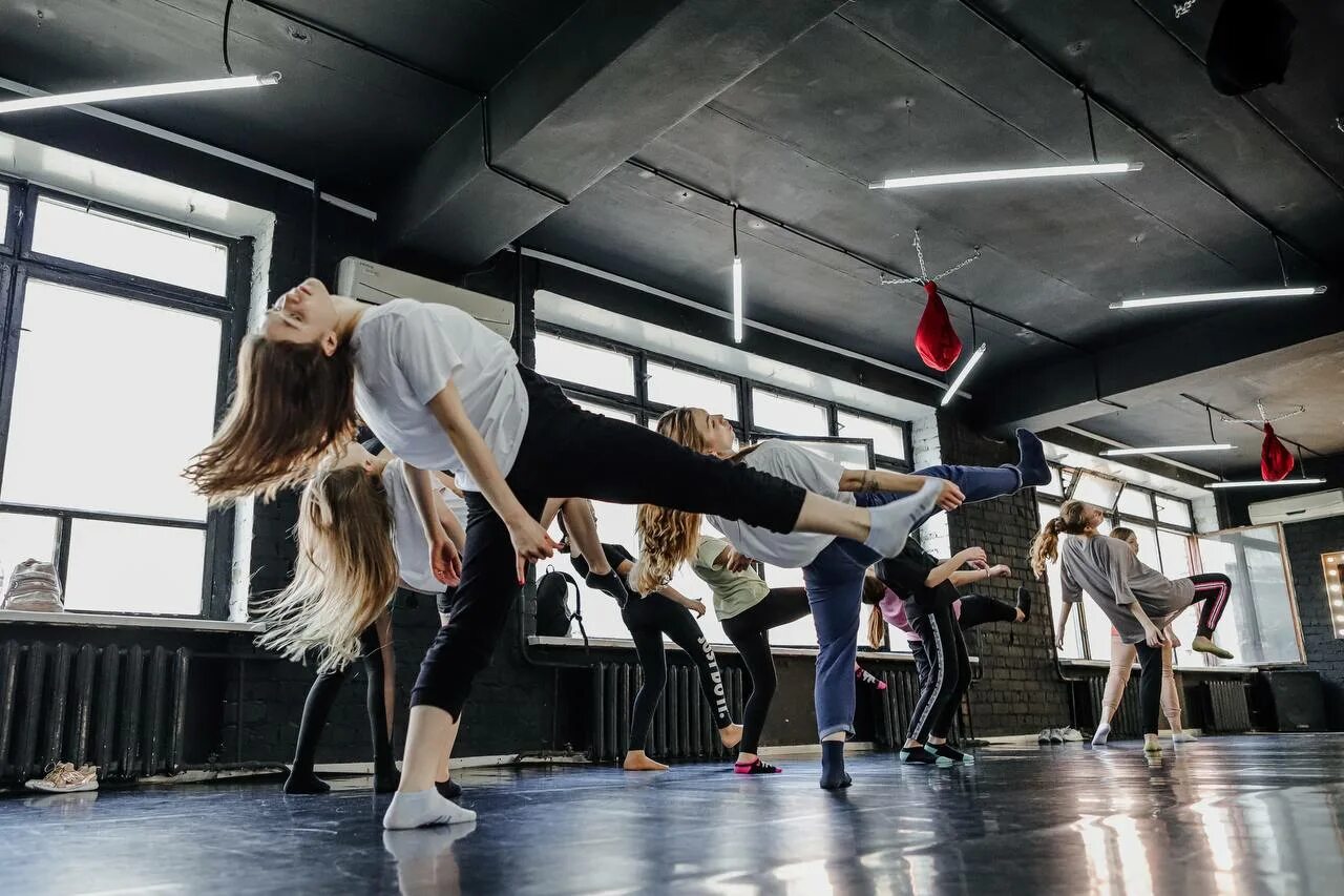 Танцы нако омск. Танцы джаз фанк йошкар-ола. Танцы город ногинск жемчужина. Джаз фанк омск. Kim time dance studio новосибирск.