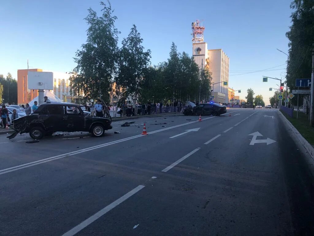 В дтп на трассе сургут-нефтеюганск. Дтп под нефтеюганском 23. Дтп на трассе тюмень нефтеюганск. Авария в нефтеюганске вчера. Происшествия в нефтеюганске.