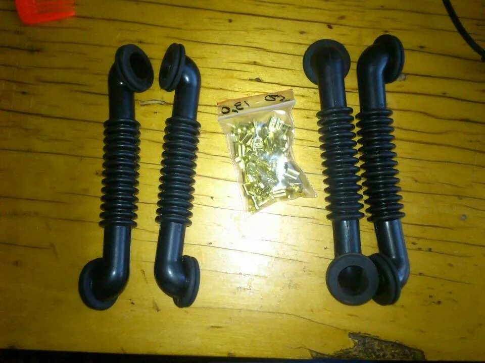 Гофра в дверь ваз 2107. Гофра двери ваз. 211033724196 гофра брт. Гофра двери ваз. Гофра ваз 2109.