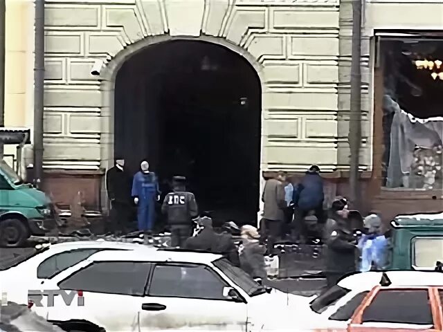 Теракт гостиница Националь Москва 9.12.2003. Теракт у отеля Националь 2003. Националь гостиница Москва теракт. • 9 Декабря 2003 года – теракт возле отеля «Националь» в Москве,. Последняя информация о теракте в москве