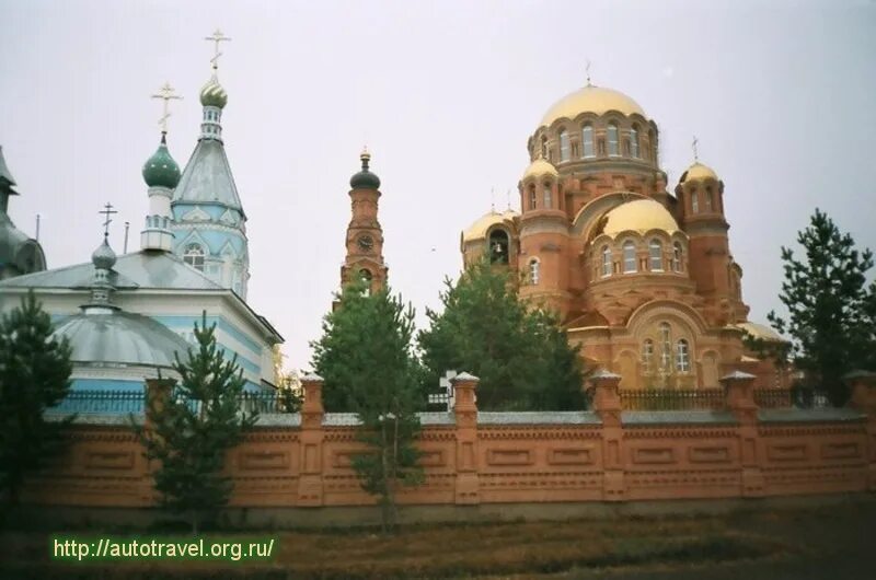 П саракташ оренбургской. Храм в Саракташе Оренбургской области. Свято-Троицкая обитель милосердия п.Саракташ. Саракташ храм Симеона Верхотурского. Саракташ храмовый комплекс.