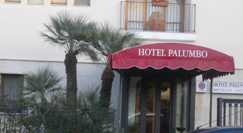 Бари 4. Италия Бари отели. Гостиница в Бари Италия. Бари Италия рояль отель. Palumbo Group’s Ancona.