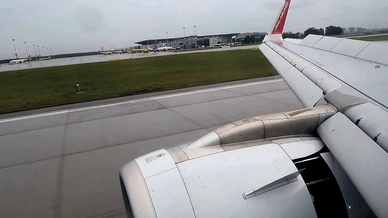 Посадка в уральских авиалиниях. A320neo уральские авиалинии. а320 нео уральские авиалинии. посадка в пулково. u6-280.