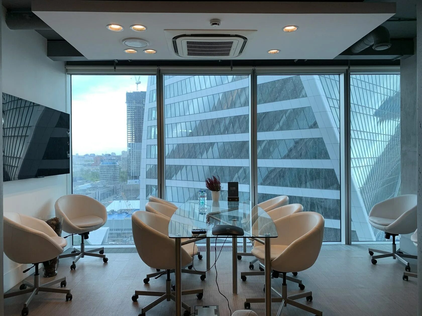 Кабинет в москва сити. Офис наб. Башня на набережной офисы внутри. Г. Дербеневская набережная 11.