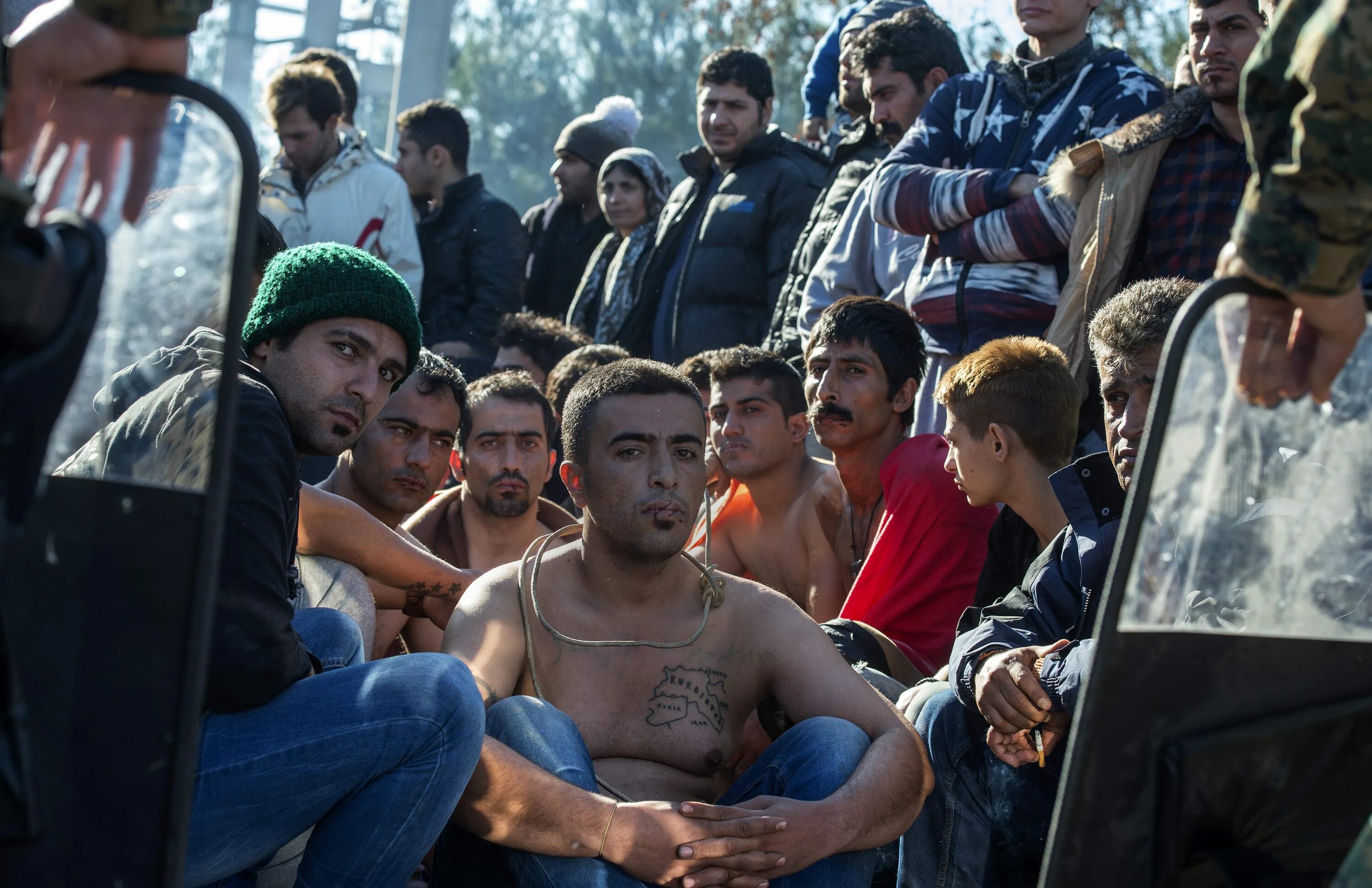 После сентябрь с мигрантам что будет. Мигрант кр. Беженцы в Болгарии. Мигранты в Болгарии.