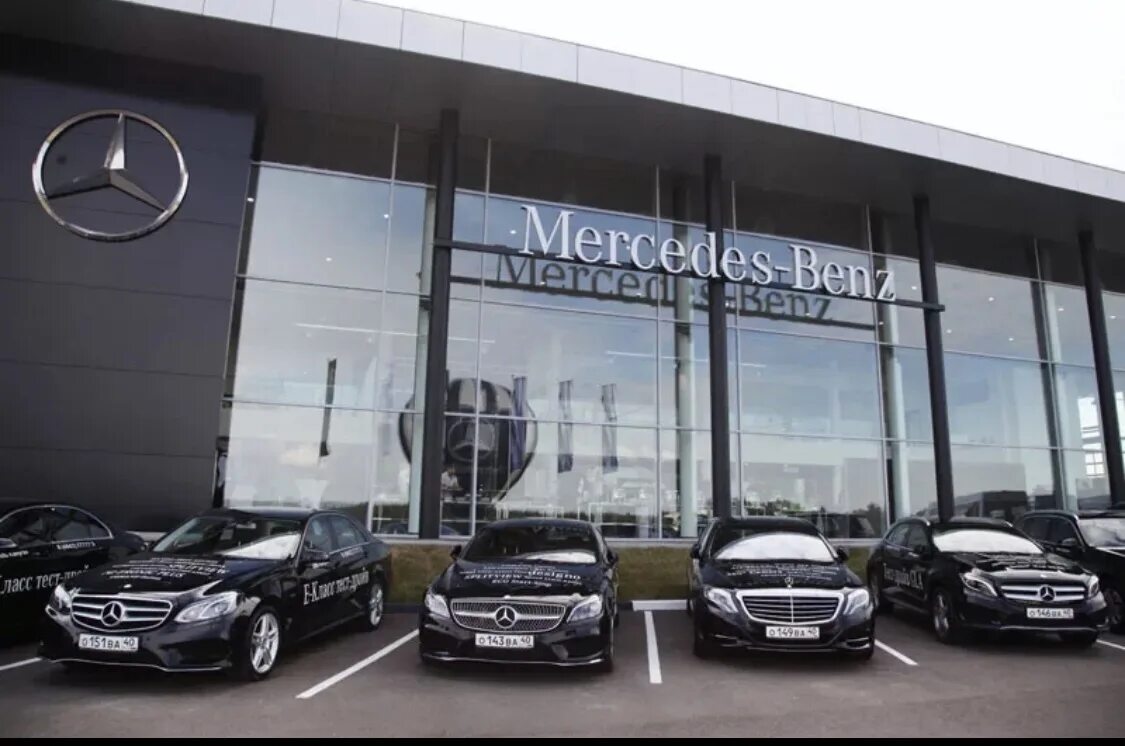 Почему назван мерседес. Мерседес Бенц Омега. Автосалон Mercedes Benz. Мерседес Бенц в Ташкенте. Автосалон Мерседес в Ташкенте.