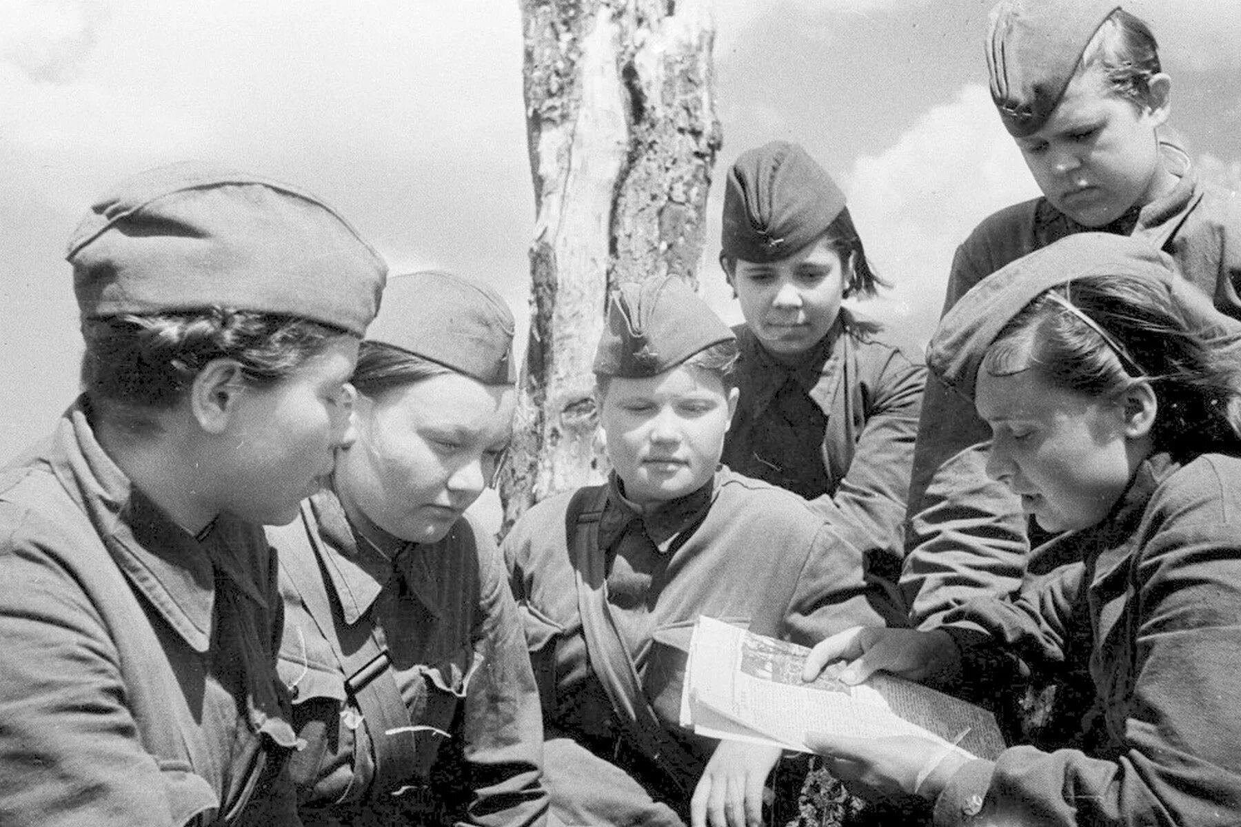 Подростки военных лет. Женщины на войне. Женщины в Великой Отечественной войне. Женщины на фронте.