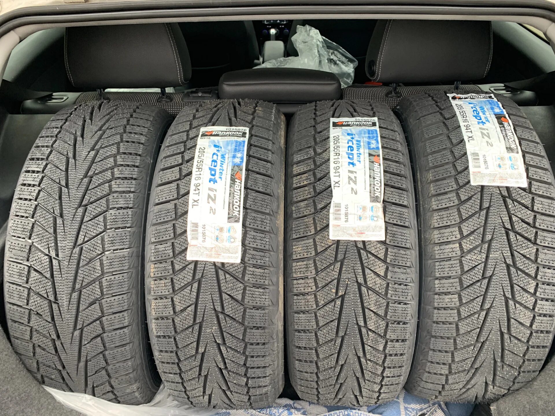 Hankook w616. Ханкук w616 205/55 r16. Hankook Winter i cept iz2 w616. Автошина r16 205/55 Hankook Winter i*cept iz2 (w616) 94t XL зима. Шины а т 215 65 16