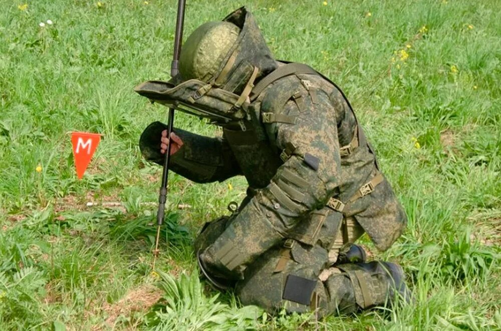Поль сапер. Защитный костюм сапера зкс-1 &quot;дублон&quot;. саперный костюм дублон. костюм сапера овр-1 сокол. броня сапера рф.