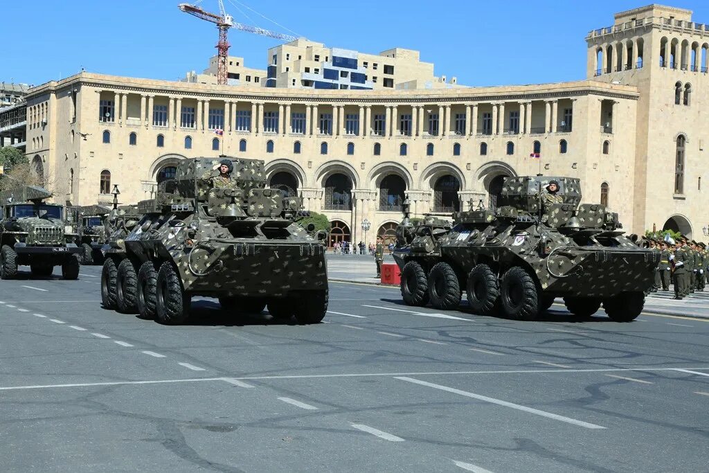 бронетехника вс армении. бтр-80 армения. 09. армения техника. парад в ереване.