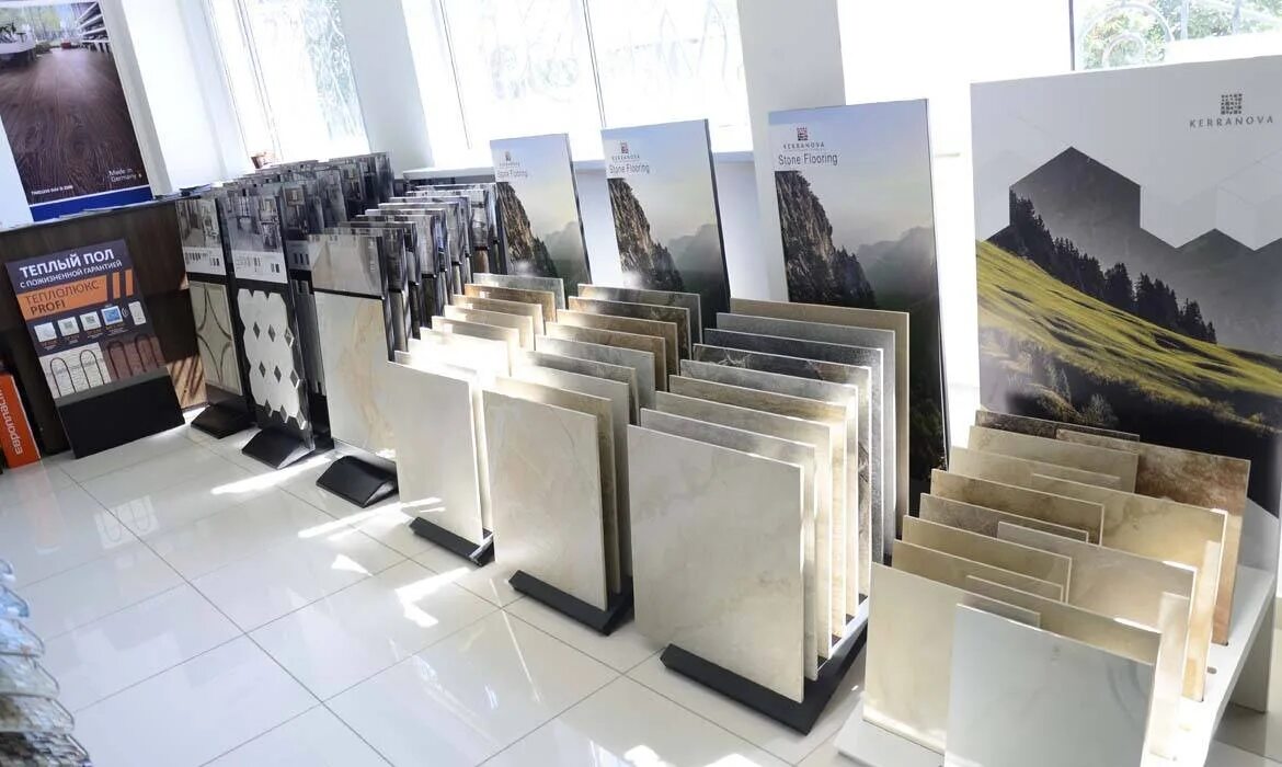 урны парк комсомольский керчь. плитка в керчи. фонтан в комсомольском парке в сочи. плитка в керчи. стенды для керамической плитки.