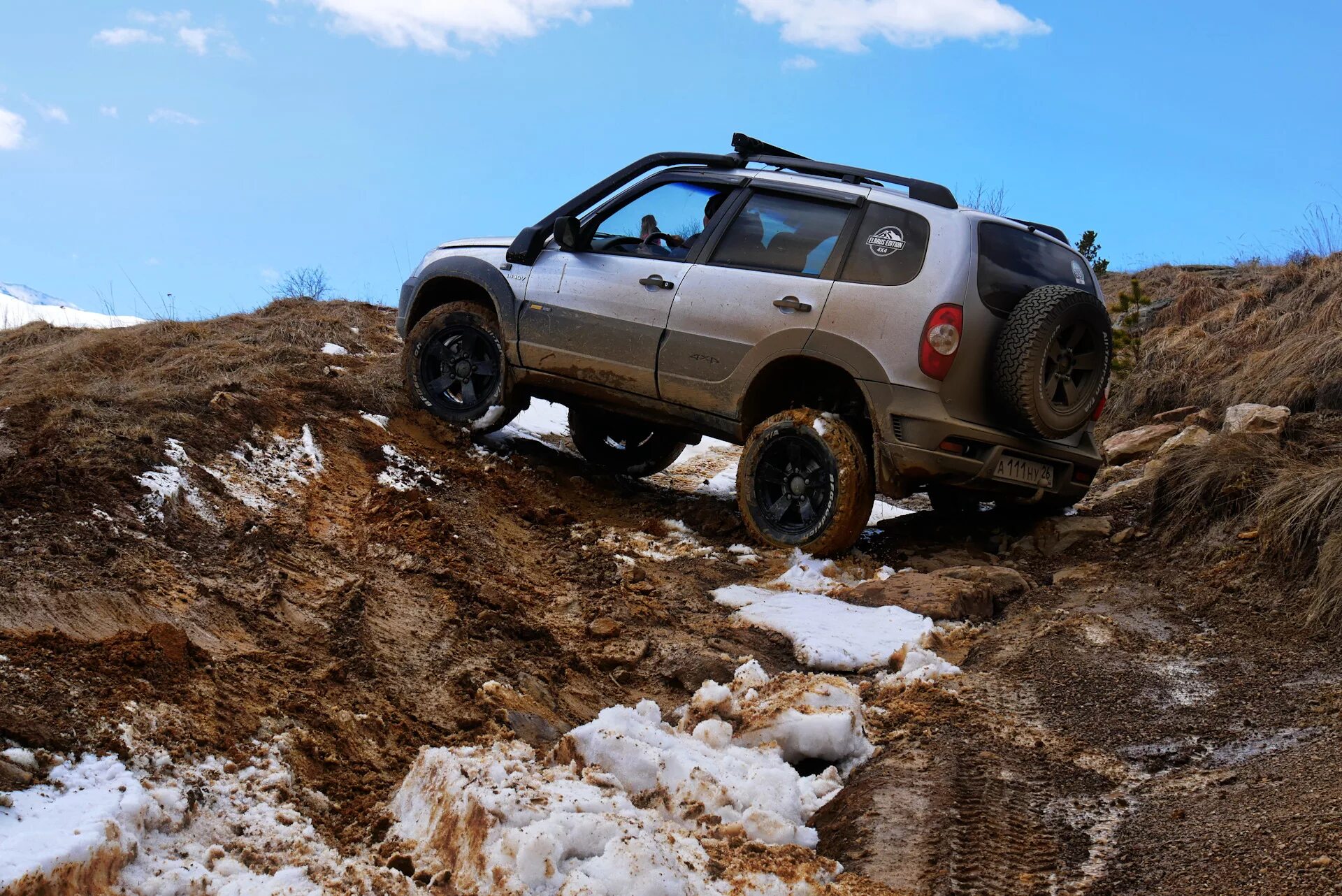 Грязный пикап. Рено Дастер в горах. Renault Duster Cross off-Road. Рено Дастер для бездорожья. Renault Duster WRC.