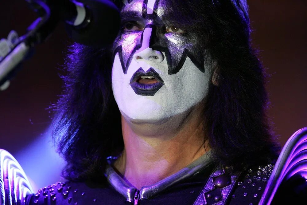 Томми Таер Кисс. Группа Кисс Tommy Thayer. Томми тайер в гриме.