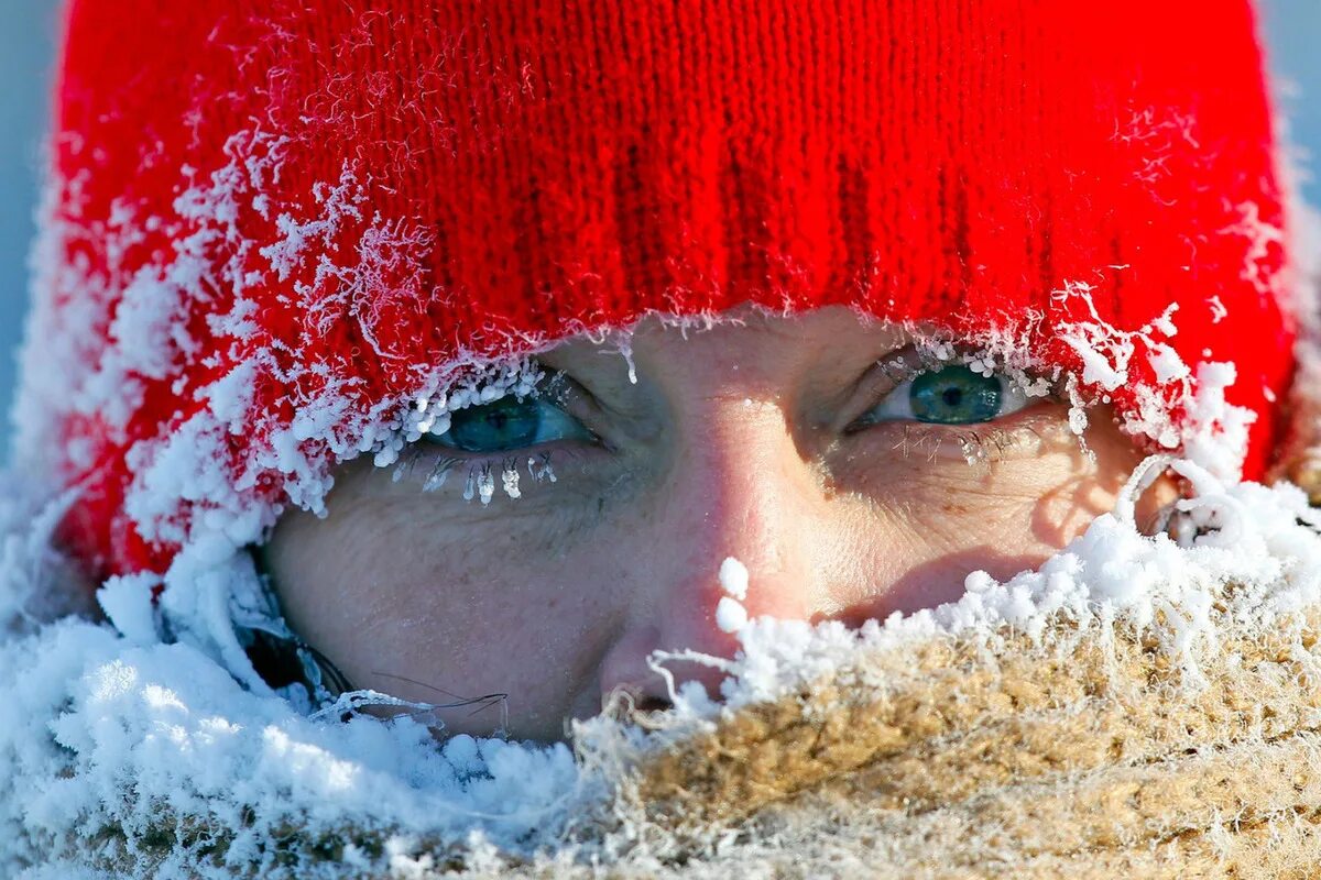 Freezing us. Мороз. Зима Мороз. Сильный Мороз. Холодная зима.