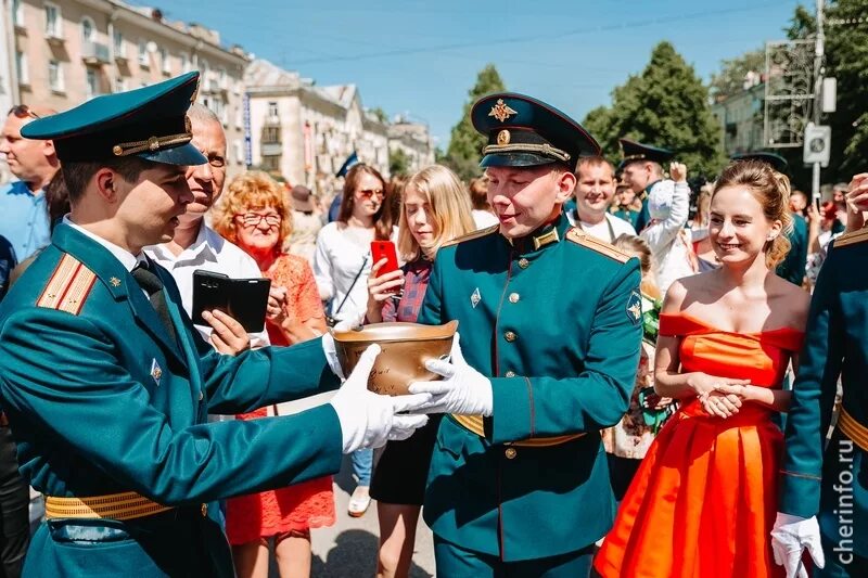 Выпуск молодых. Выпускной военных. выпускной офицеров. выпускной курсантов. выпускной в училище.