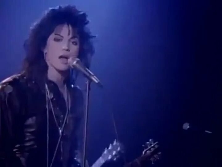 Joan jett i hate myself. Joan Jett 1988. Джоан Джетт i hate myself for loving you. Joan Jett i hate. Joan Jett loving you.