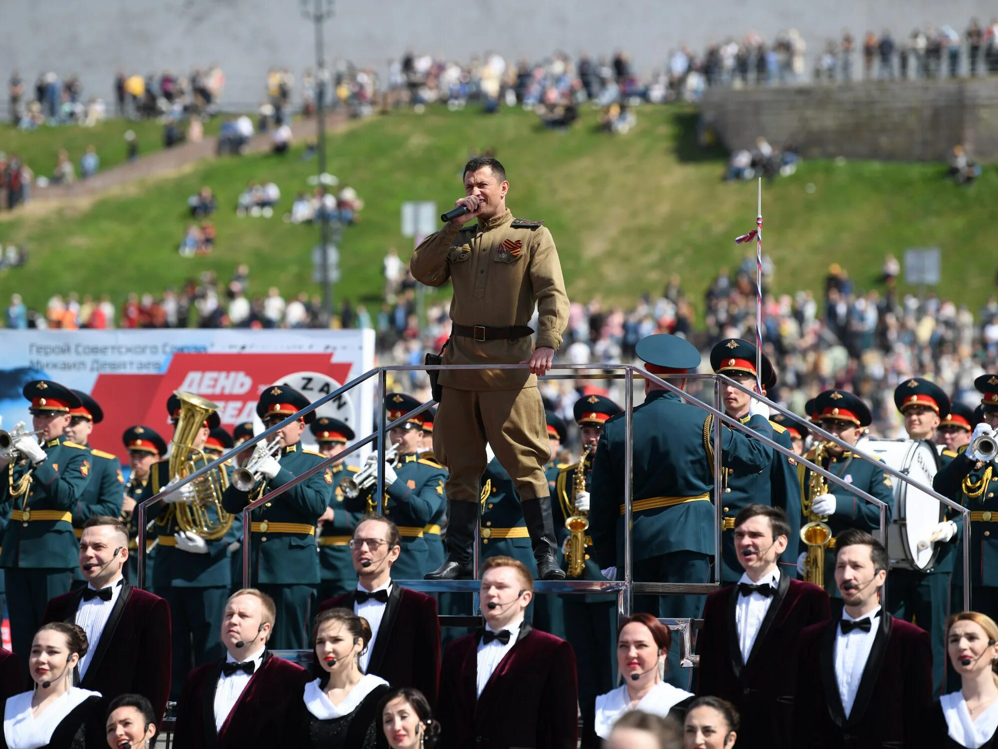 19 мая казань. Площадь тысячелетия Казань парад. Парад в Казани 2022. Парад Победы 2022 в Казани. Площадь тысячелетия Казань 9 мая.