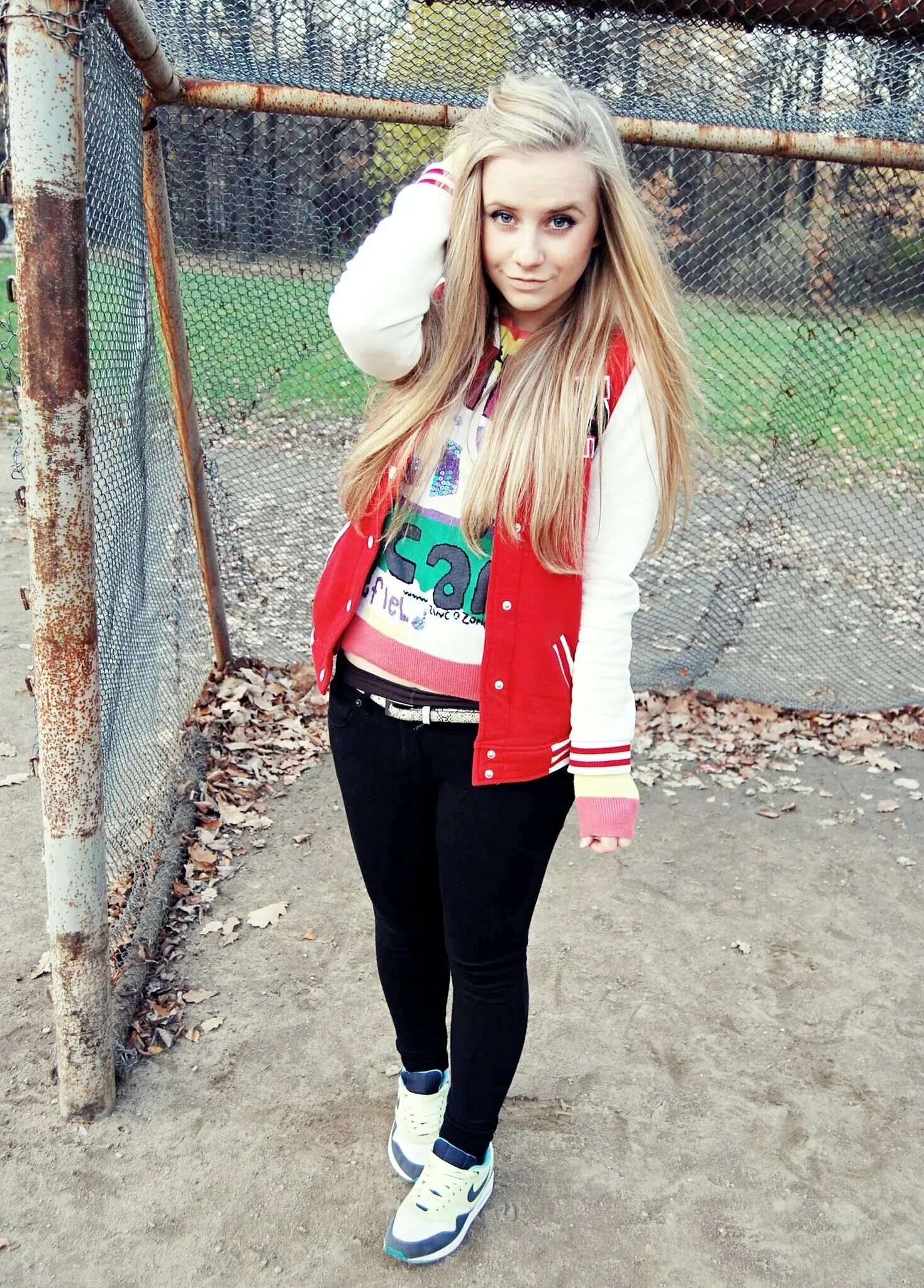 14. Лицо подростка. 14. 1 лет. Девушки подростки.