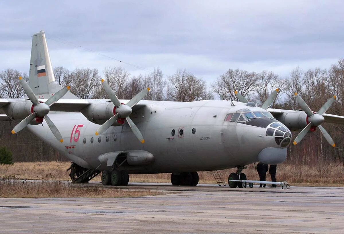 Военный ан 12