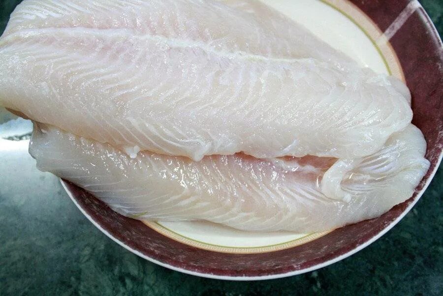 Треска какие жиры. Белая рыба. Рыба с белым мясом. Филе белой рыбы. Филе белой рыбы название.
