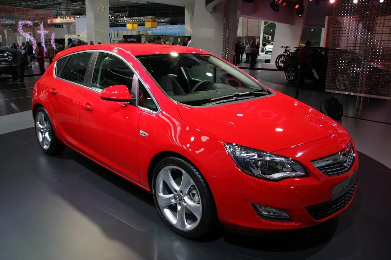 Opel Astra 2010. Opel Astra 2010 хэтчбек. Купить опель 2010г