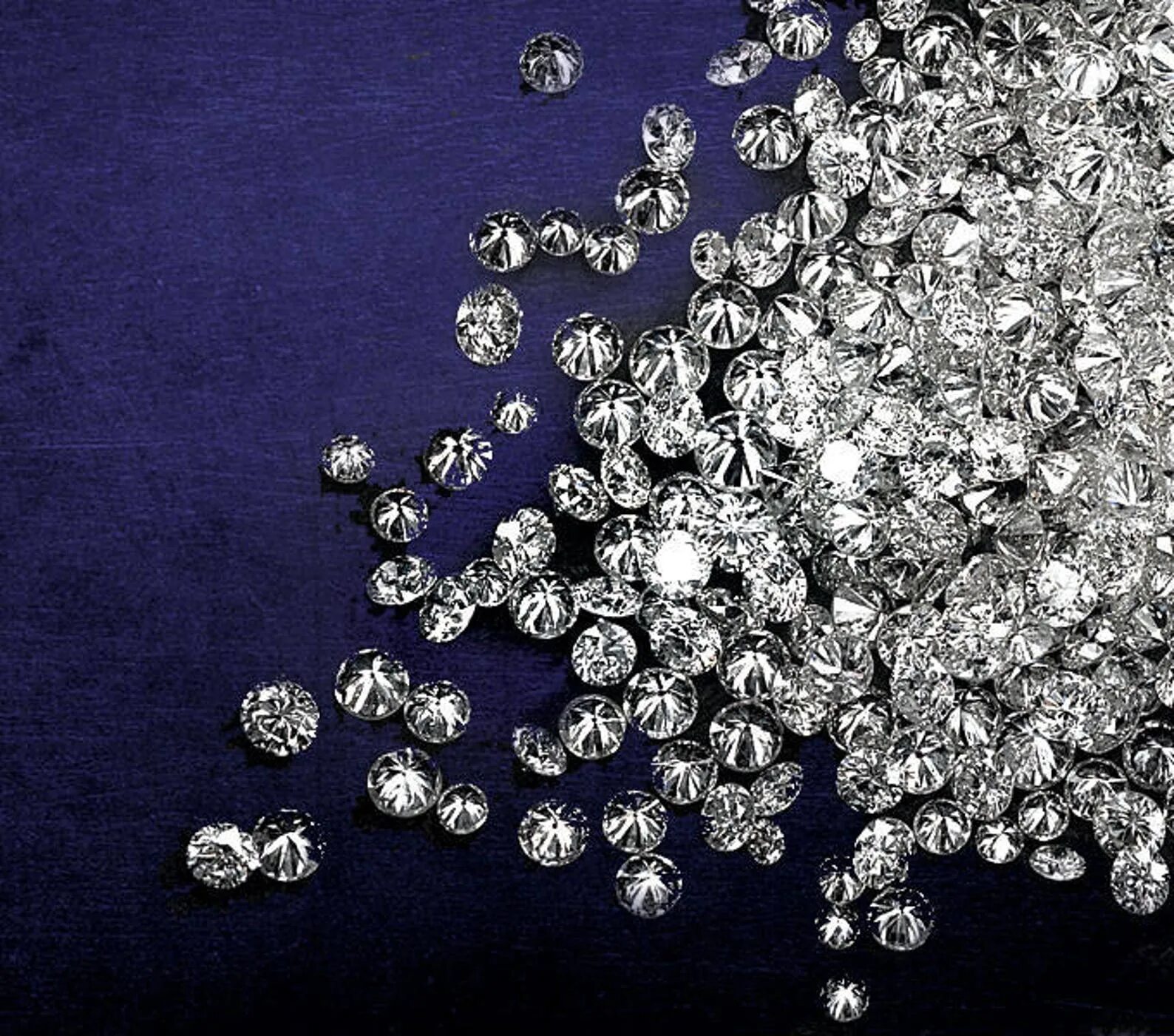 Бриллианты hpht first class diamonds. CVD бриллианты. CVD/HPHT бриллианты. Бриллианты россыпью.