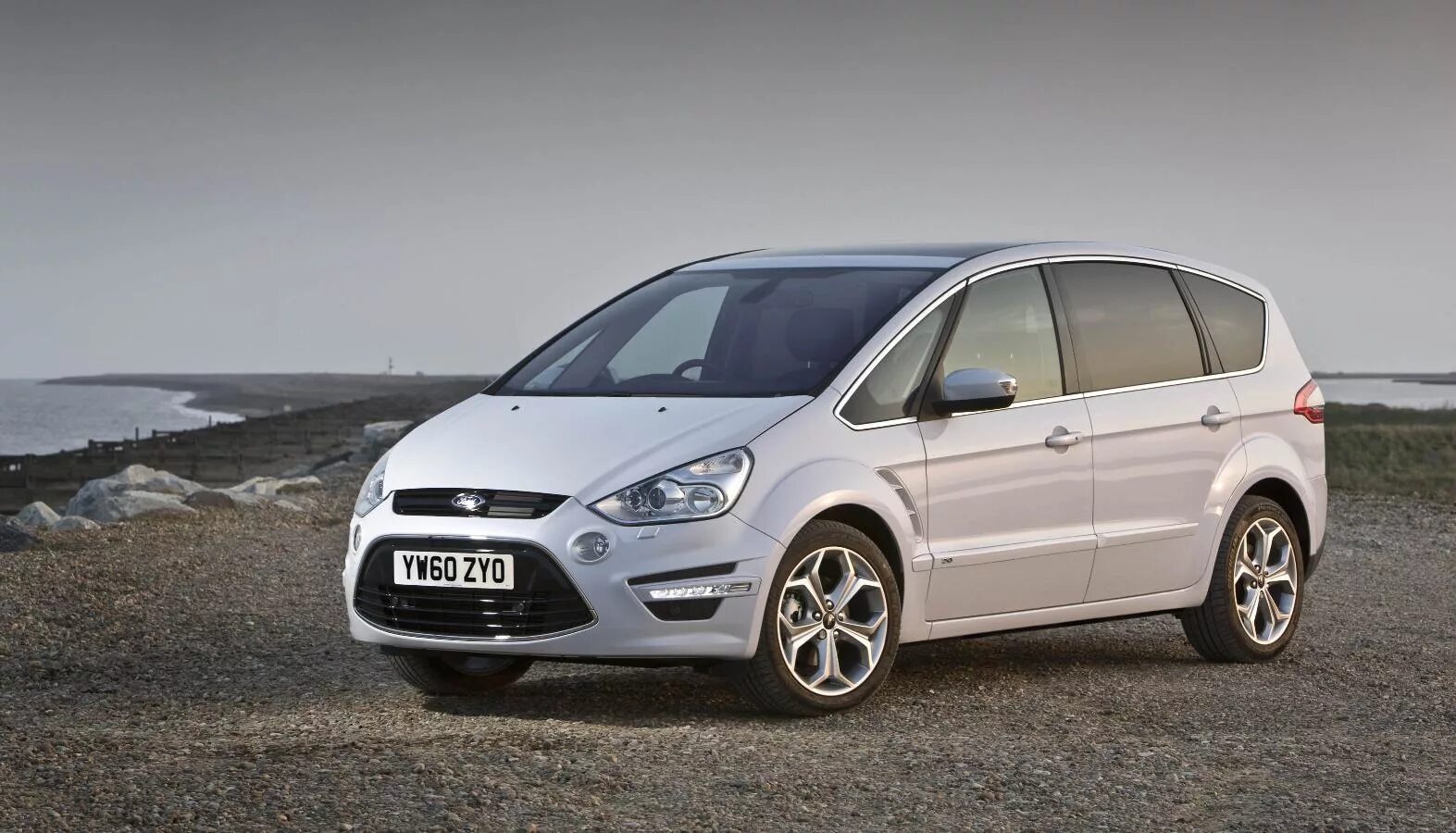 10 s max. Ford s max 2006.