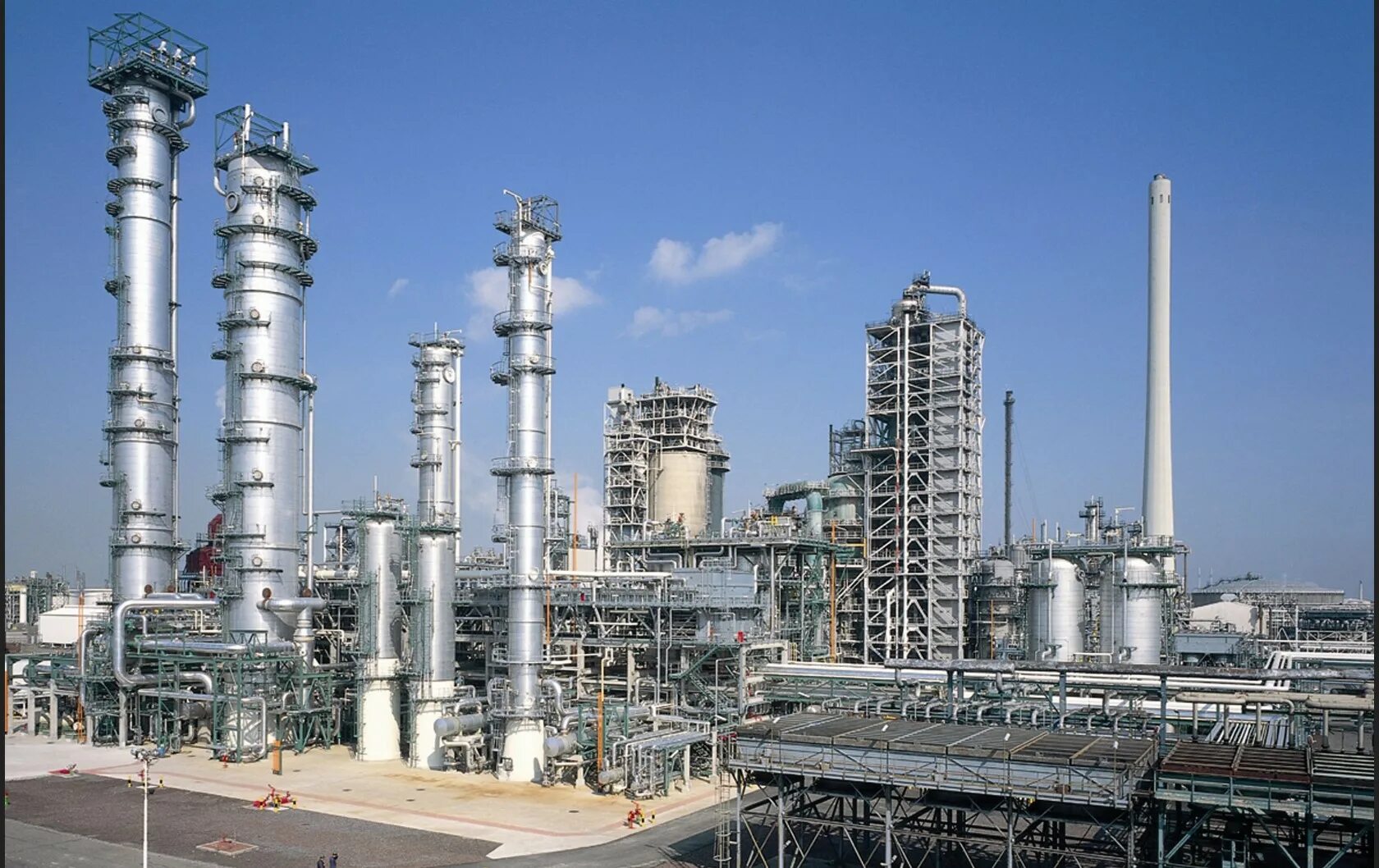 Онпз 2005. Омский газоперерабатывающий завод. Куйбышевский нефтеперерабатывающий завод. Газпром нефть омский нпз. Мозырский нефтеперерабатывающий завод.