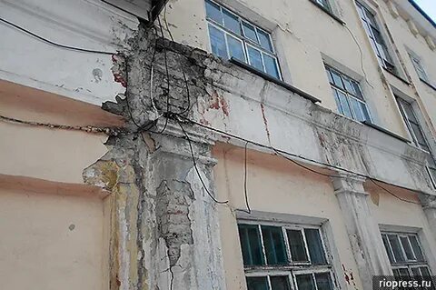 Жители аварийного дома