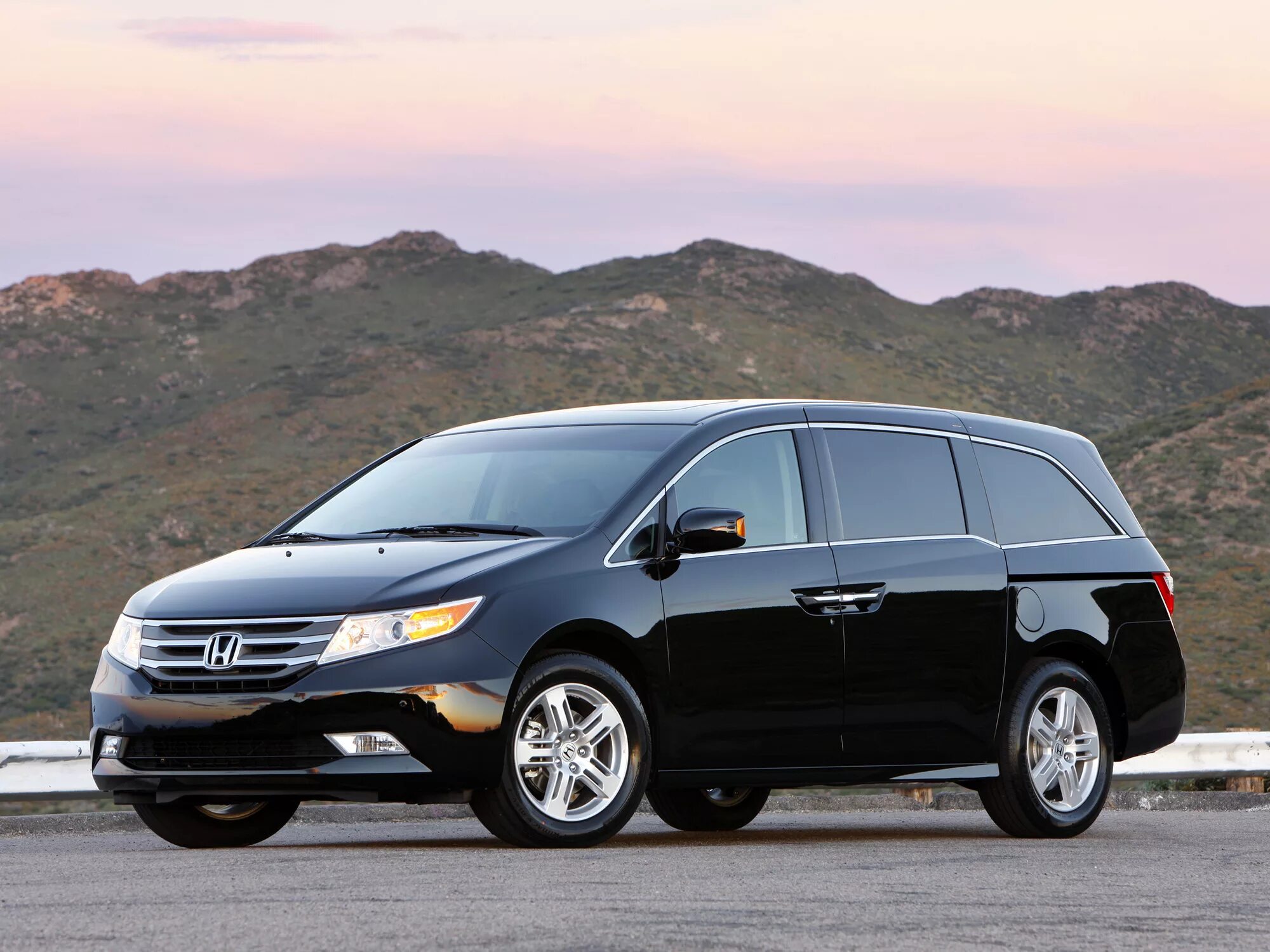 Honda odyssey 2011 rb3. Honda odyssey 2010. Honda odyssey 4g. хонда одиссей 4 поколения. хонда одиссей 4 поколение.