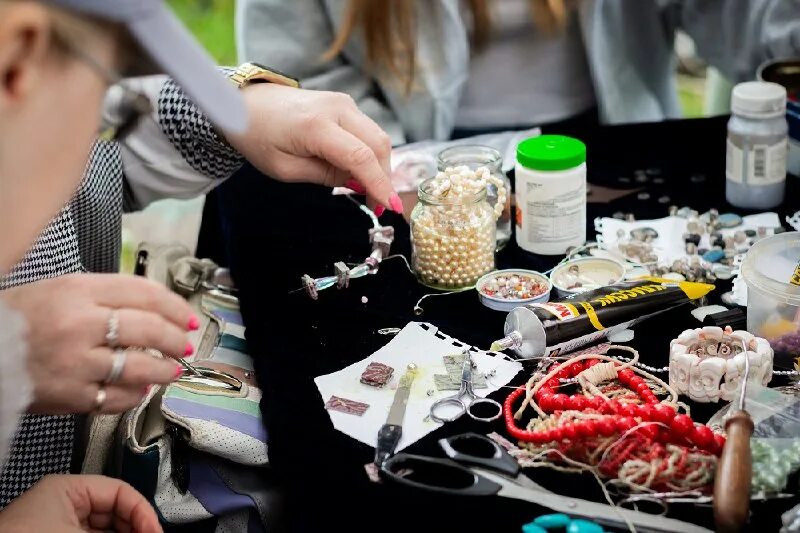 Гбу центр. Открытие выставки лазарева. Гбу центр по работе с населением. Гбу центр цао. Московская библиотека.