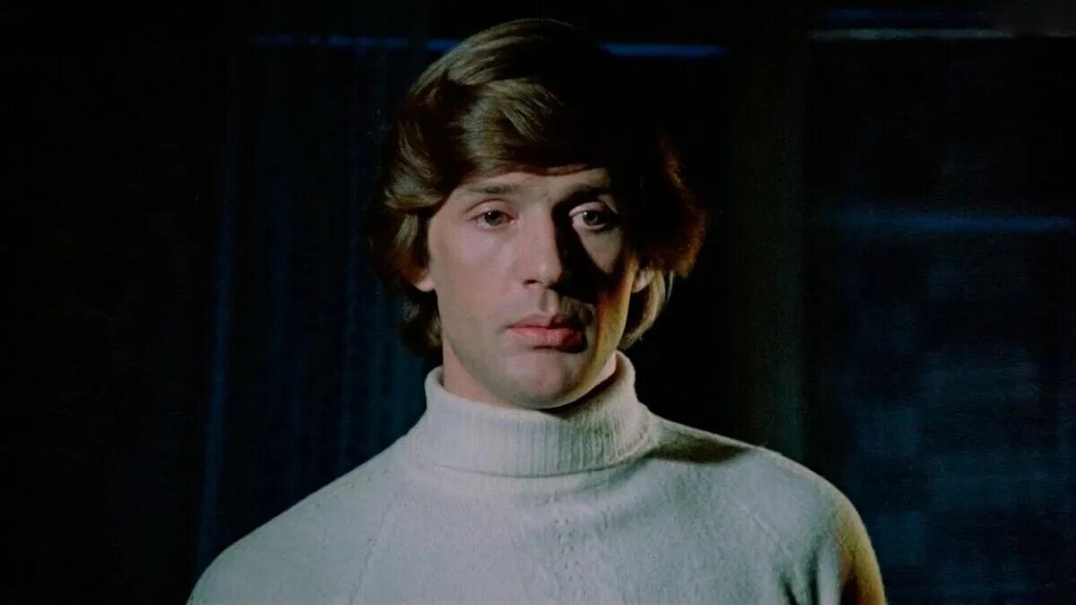 Чародеи нина. Анна ашимова чародеи чародеи. Чародет. Вагонный из чародеев. Александра евгеньевна яковлева в молодости.