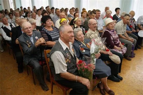 Погода покровское. Неклиновский совет ветеранов Морозов. Покровское Неклиновский район. Ветераны труда Неклиновского района. Население села Покровского Неклиновского района.