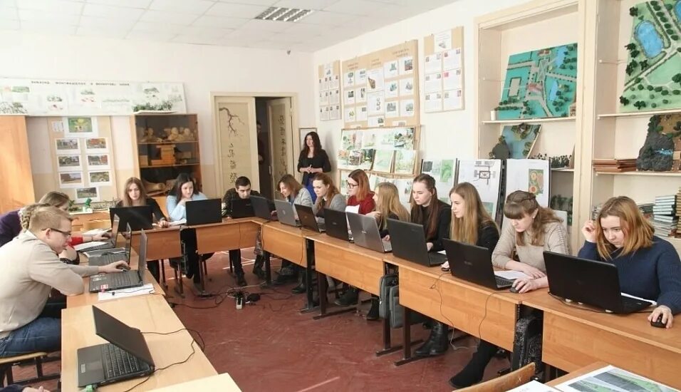 Калуга. Коммунально строительный техникум калуга. Калужский строительный техникум. Ккст кемеровский коммунально-строительный техникум общежитие. К.