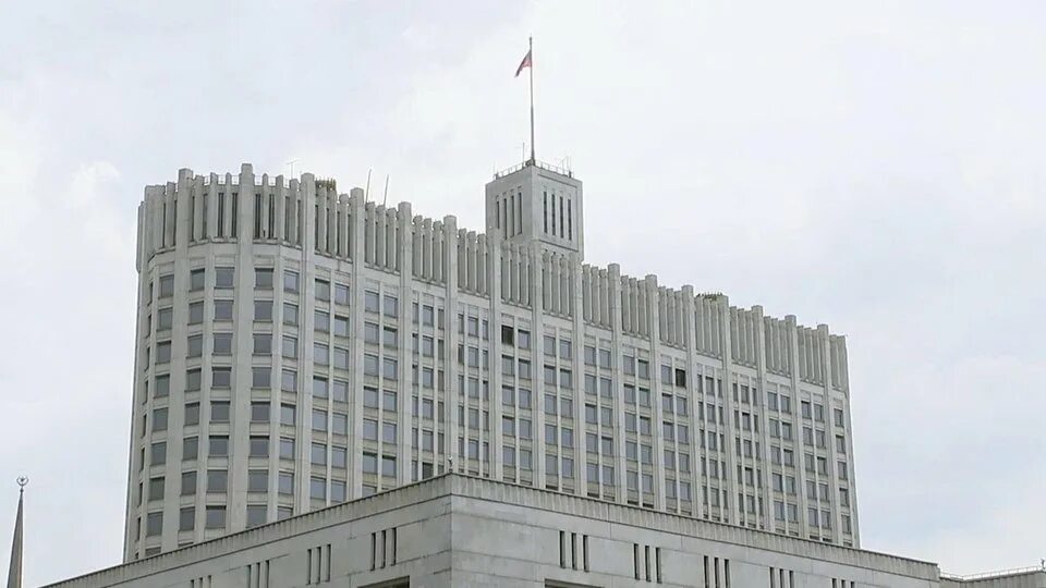 Украинское правительство здание. Здание кабинета министров. Дом правительства украины. Площадь свободы баку. Кабмин кыргызстана.