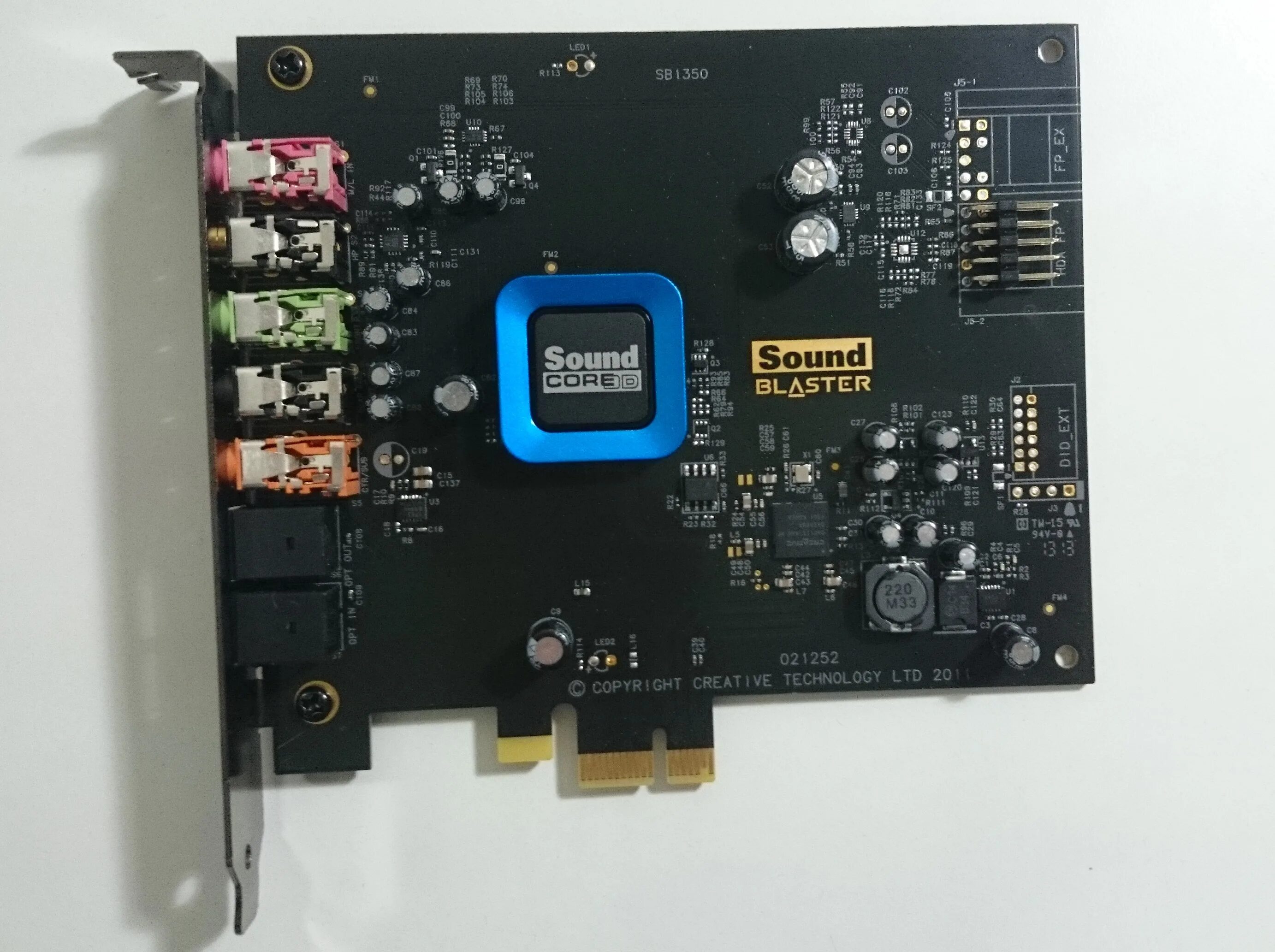 Sound blaster 3. Creative sound blaster recon3d. creative sb recon3d. звуковая карта creative sound blaster x audio pci express. sound blaster обои.