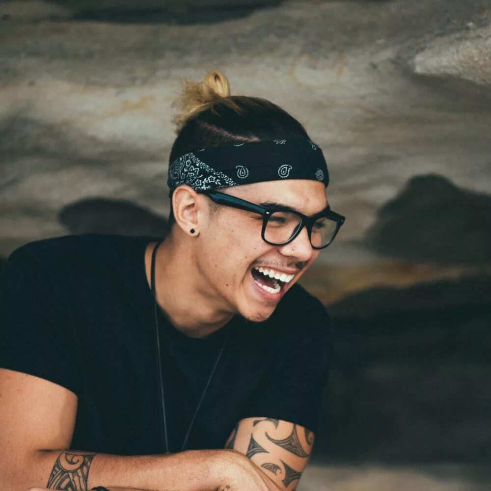 William singe. Вильям синге. william singe фото. love you like me william singe обложка. william singe love you like.