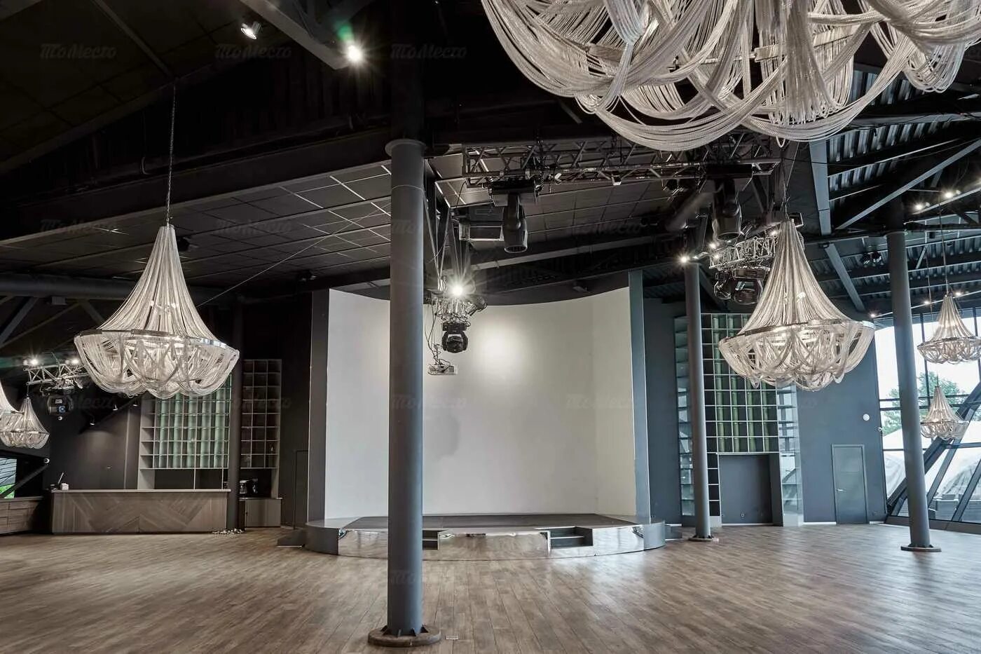 Ресторан royal beach в санкт-петербурге. Ресторан роял бич на крестовском. Спб банкетный зал роял бич. Ресторан роял бич на крестовском. Ресторан бич.