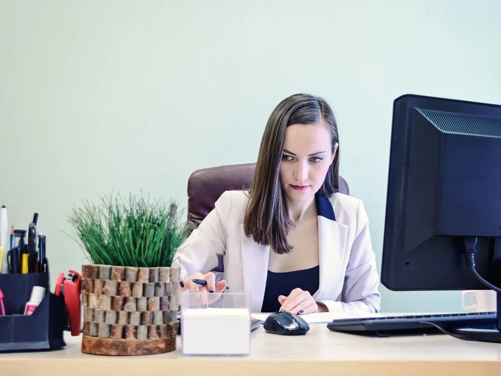 бухгалтерский и налоговый учет. финансовый бухгалтер экономист. бухгалтер экономист. профессия бухгалтер. экономист.