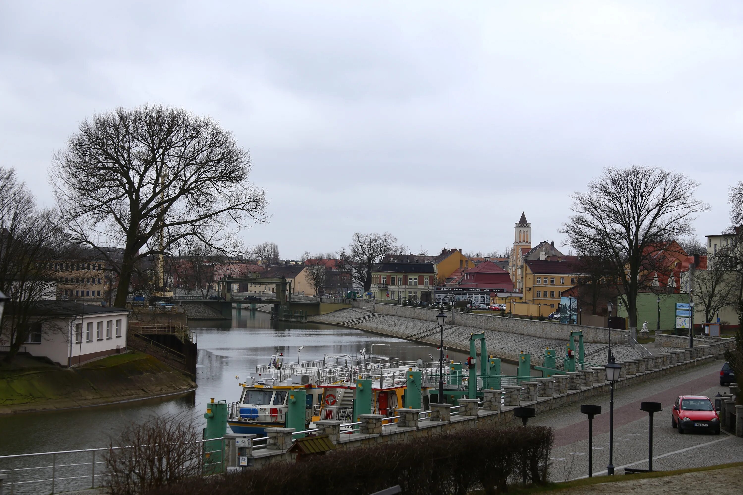 Город порт в польше. Нова суль польша. польша одер. река одра вроцлав. город нова-суль 1946.