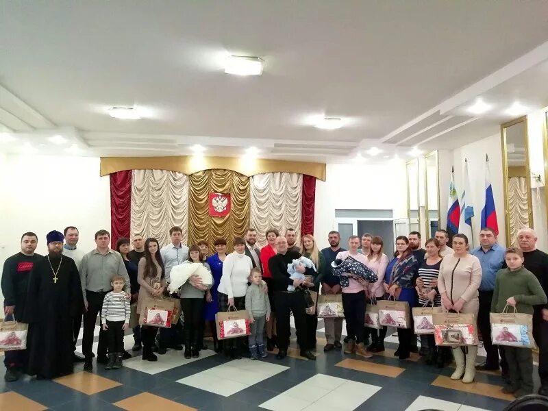 Загс г строитель яковлевский район белгородская область. Загсы городов. Загс г строитель яковлевский район. Загс в америке. Загс г строитель яковлевский район.