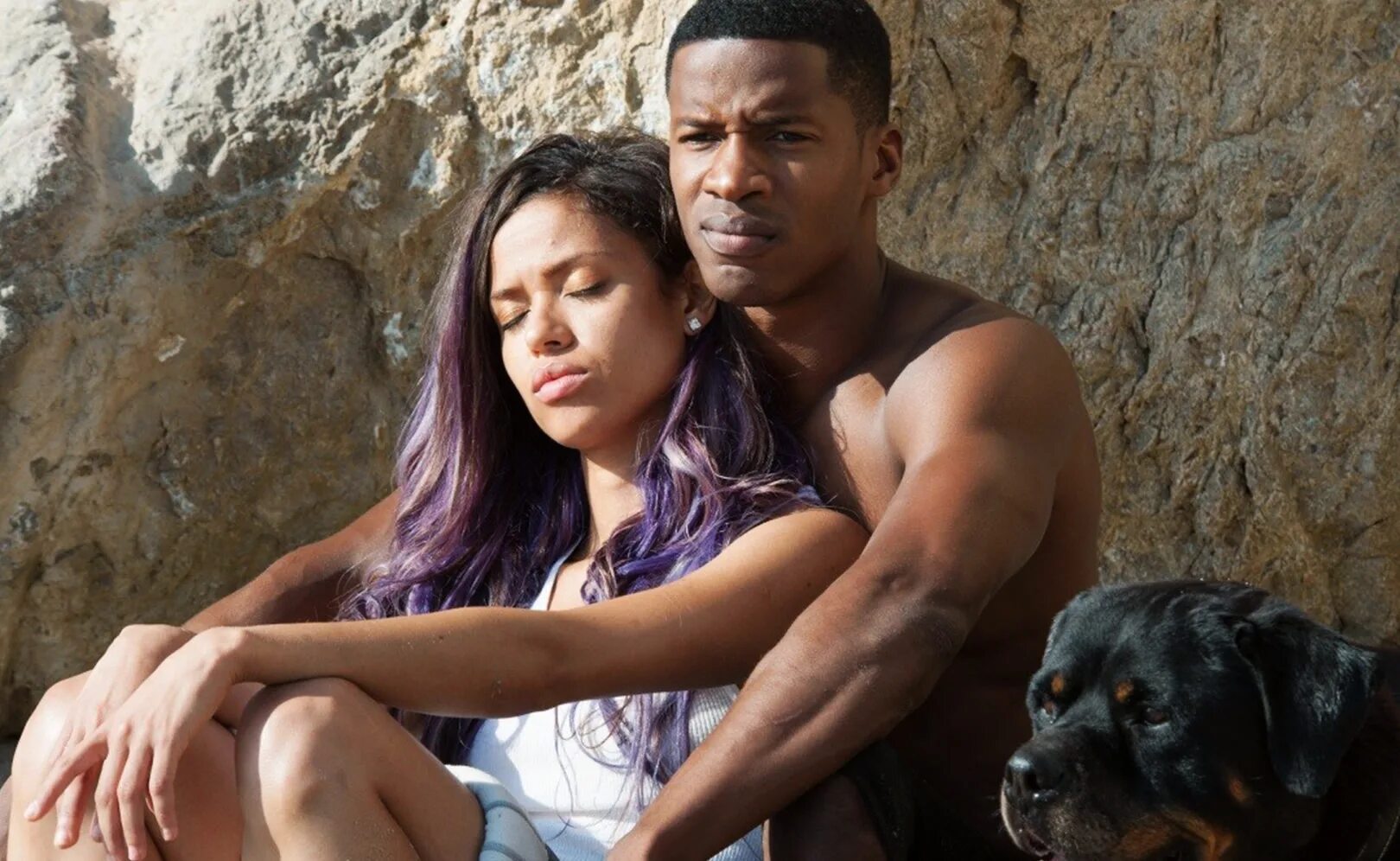 За кулисами Beyond the Lights (2014).