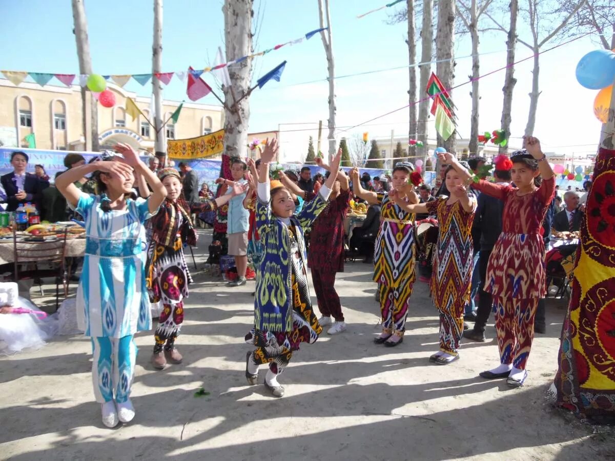 навруз сангинов и его жена. навруз муборак таджикистан. наврўз байрами 2021. новруз байрам узбекистан. навруз в узбекистане сумаляк.