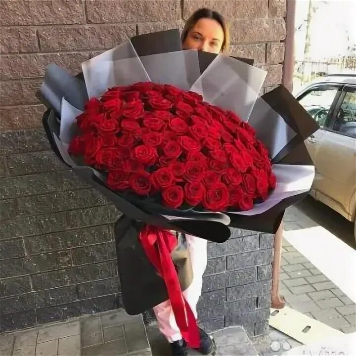 Черные розы 101 штука. Черные розы 101 штука. Букет из 101 розы 40 см. Черные розы 101 штука. Розы пинк флойд букет 101.