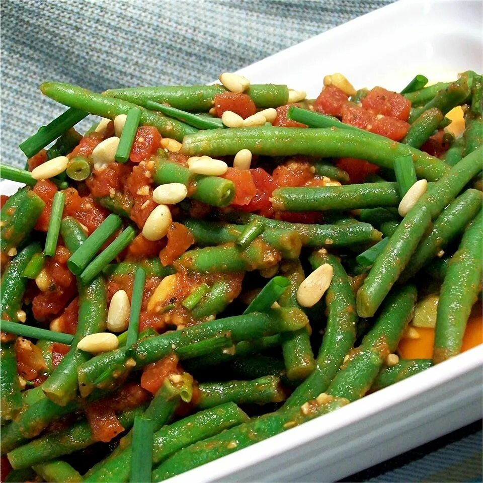 Можно есть стручковую фасоль сырую. Тайская стручковая фасоль. стручковая фасоль сырая. соус с зеленой стручковой фасолью. сосиски с стручковой фасолью.