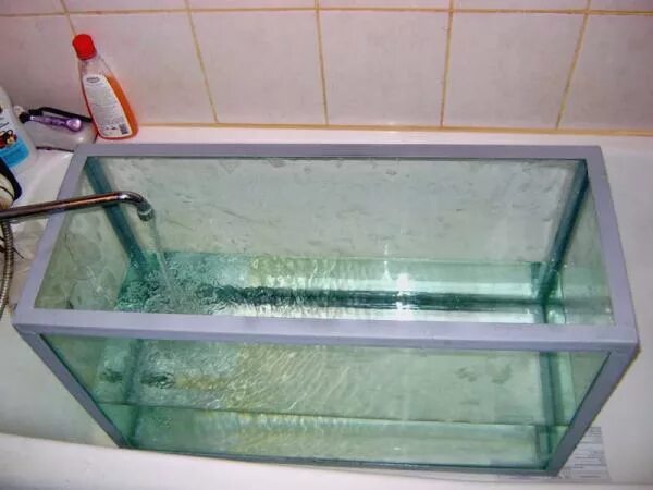 Пластиковый аквариум своими руками. Рыбки аквариум из пластиковых баклажек. Пластиковый аквариум своими руками. Пластиковый аквариум своими руками. Пластиковый уголок для аквариума.