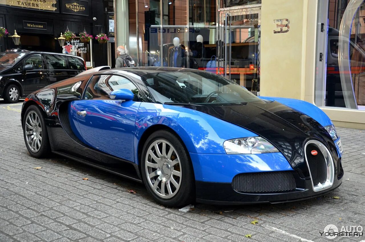 Bugatti в москве. Бугатти Вейрон 2006. Антуриум Бугатти Вейрон. Bugatti Veyron 2001. Бугатти Вейрон 89.