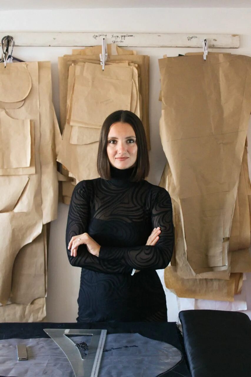 Королева лаб. Королева лаб. Laboratory of fun футболка цена. Королева лаб. Корпорация красоты имидж.